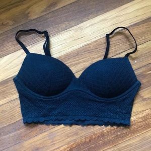 Victoria’s Secret, black bralette size 32B